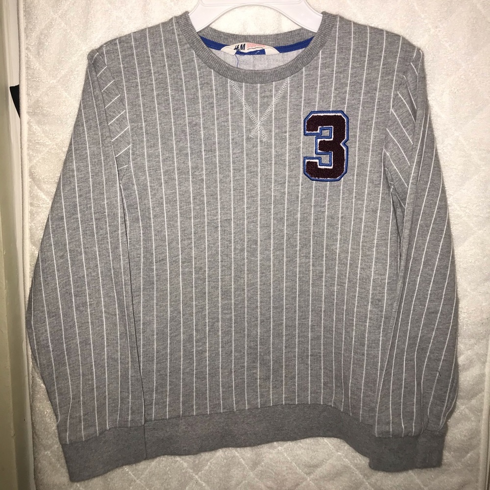 H&M gray striped lightweight sweatshirt size 8-10Y